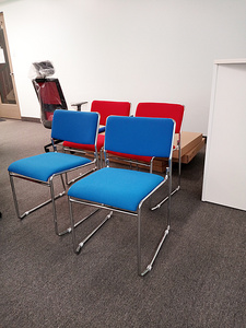 Stacking chair