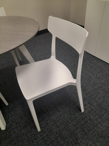 Stacking chair