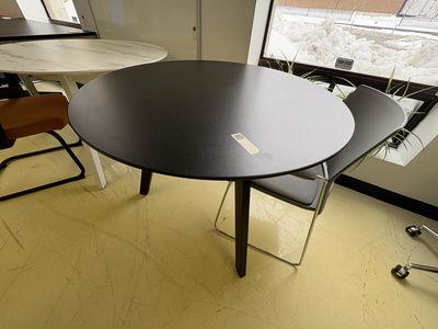 Round table