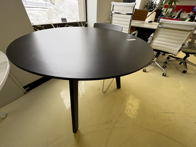 Round table