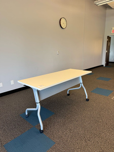 Flip-top table