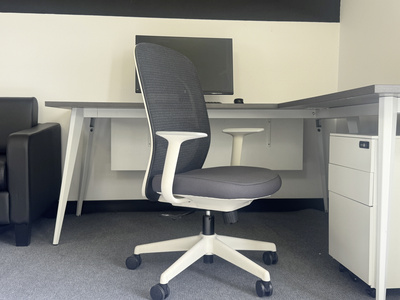 Task chair