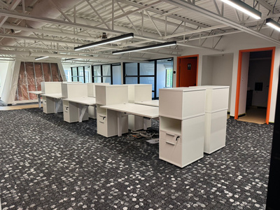 Shared electric desk + cabinet