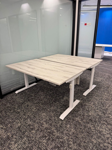 Height-adjustable desk - grade 3