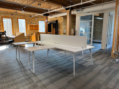 Shared l-shaped office desk system