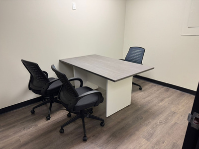 Meeting table