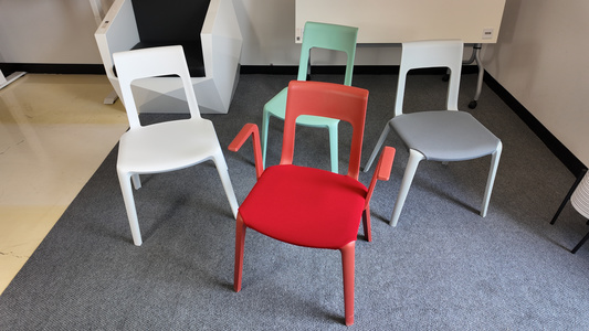 Modular guest chairs