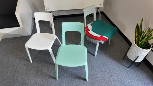 Modular guest chairs