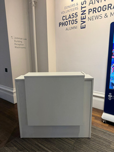 L-shaped modular reception
