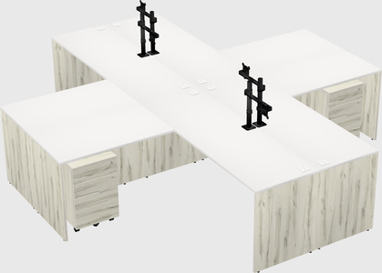 Bureaux de bureau quadruples en forme de l