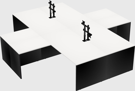Bureaux de bureau quadruples en forme de l