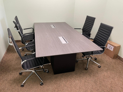 Meeting table