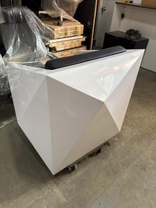 Chaise longue haute brillance utilisÉe/en l'État