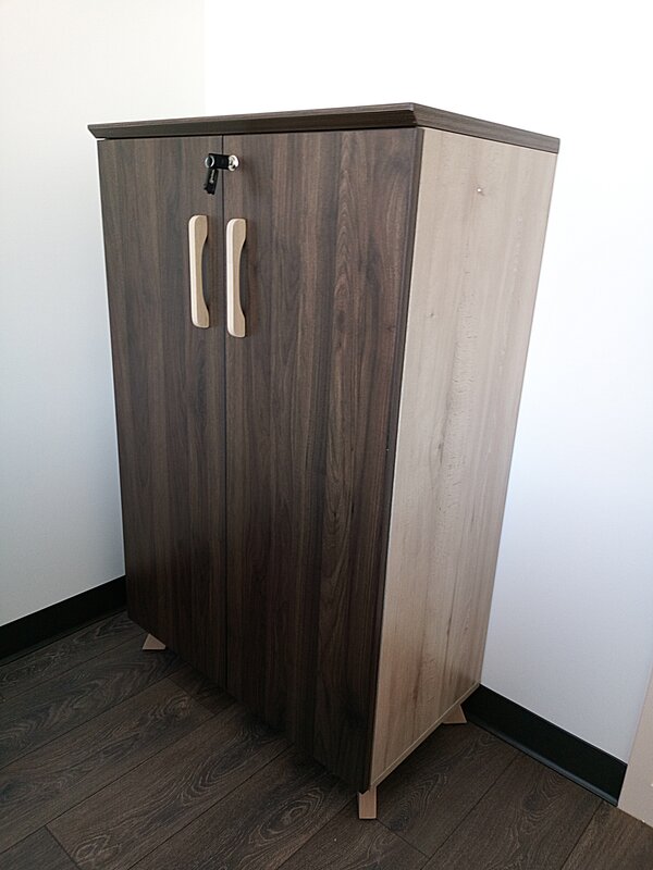 Storage cabinet