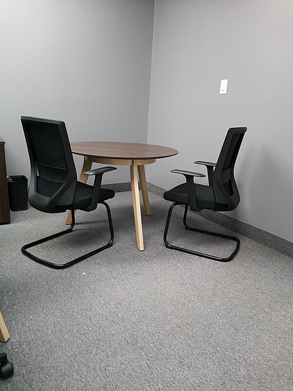 Visitor chair