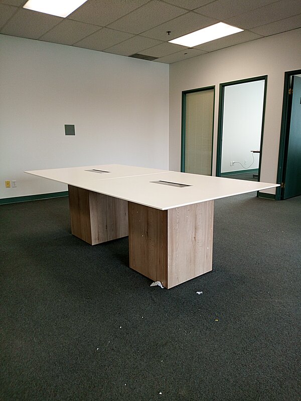 Meeting table