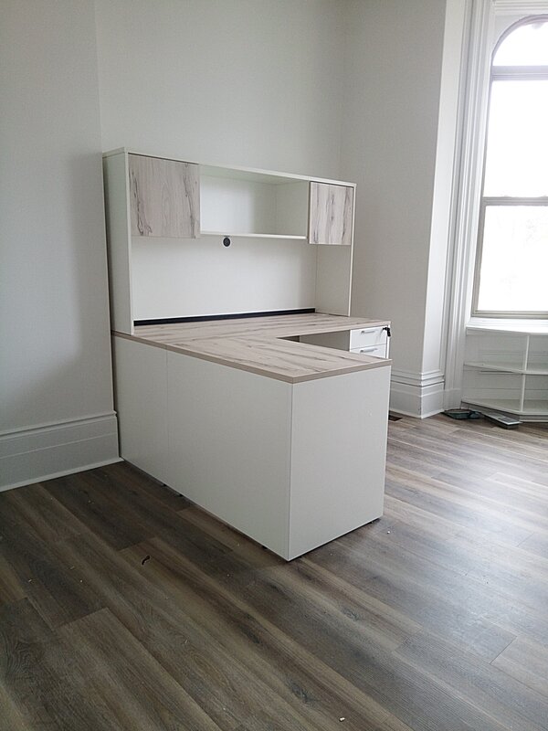 Desk hutch