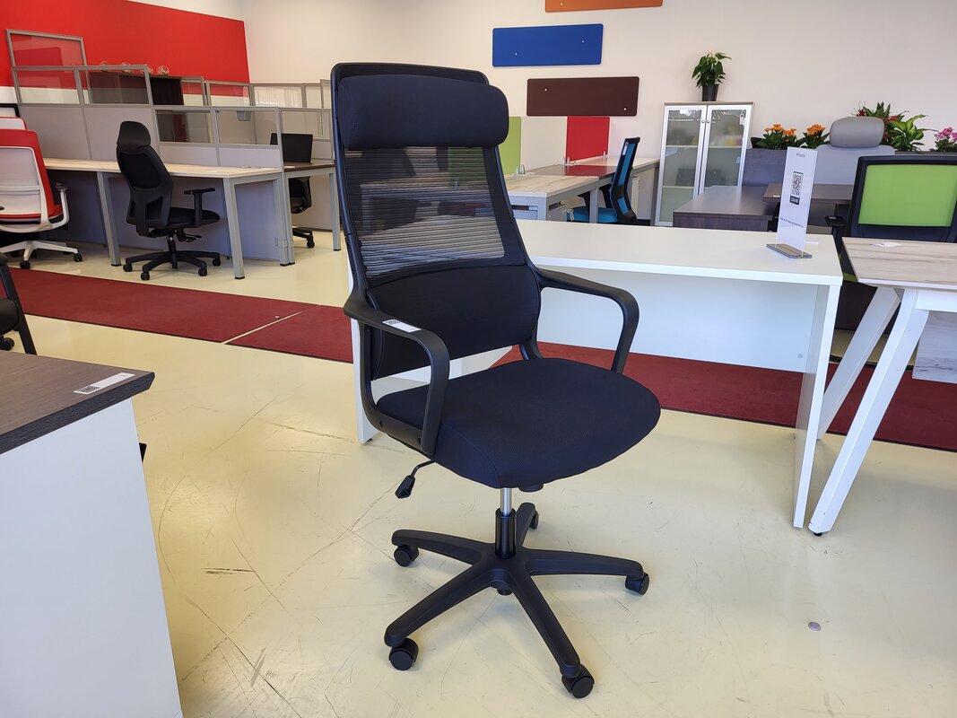 Task chair
