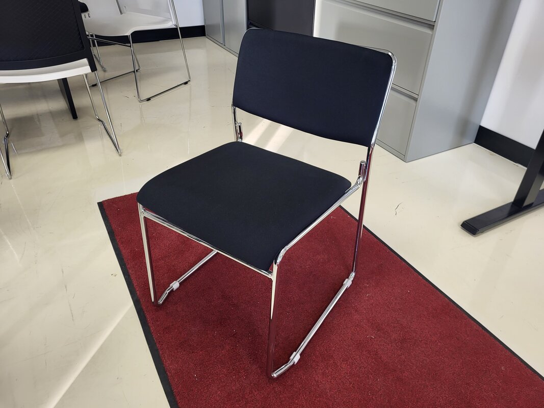 Stacking chair