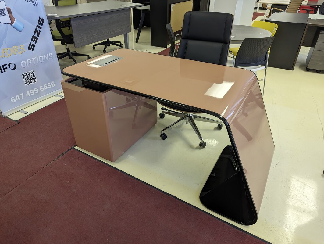 Executive high-gloss desk