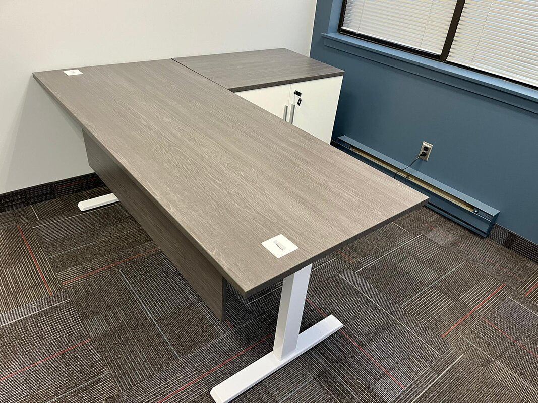 Height-adjustable desk - grade 3