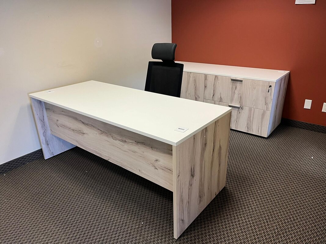 Rectangular desk