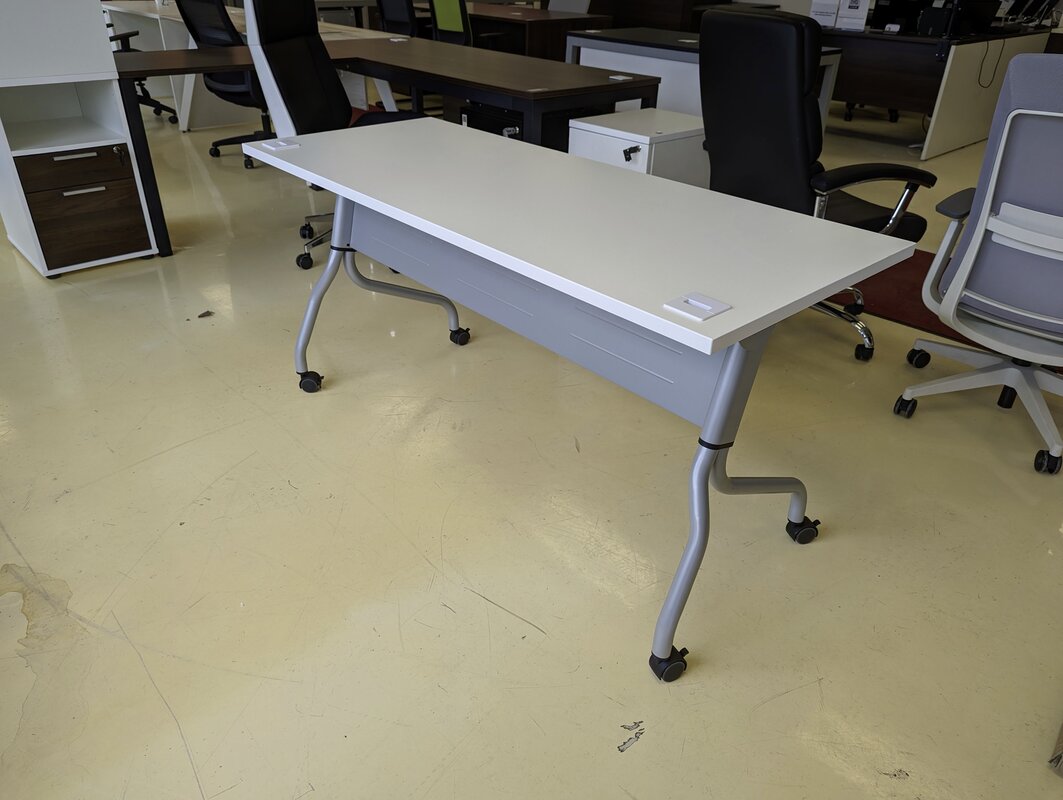 Flip-top table