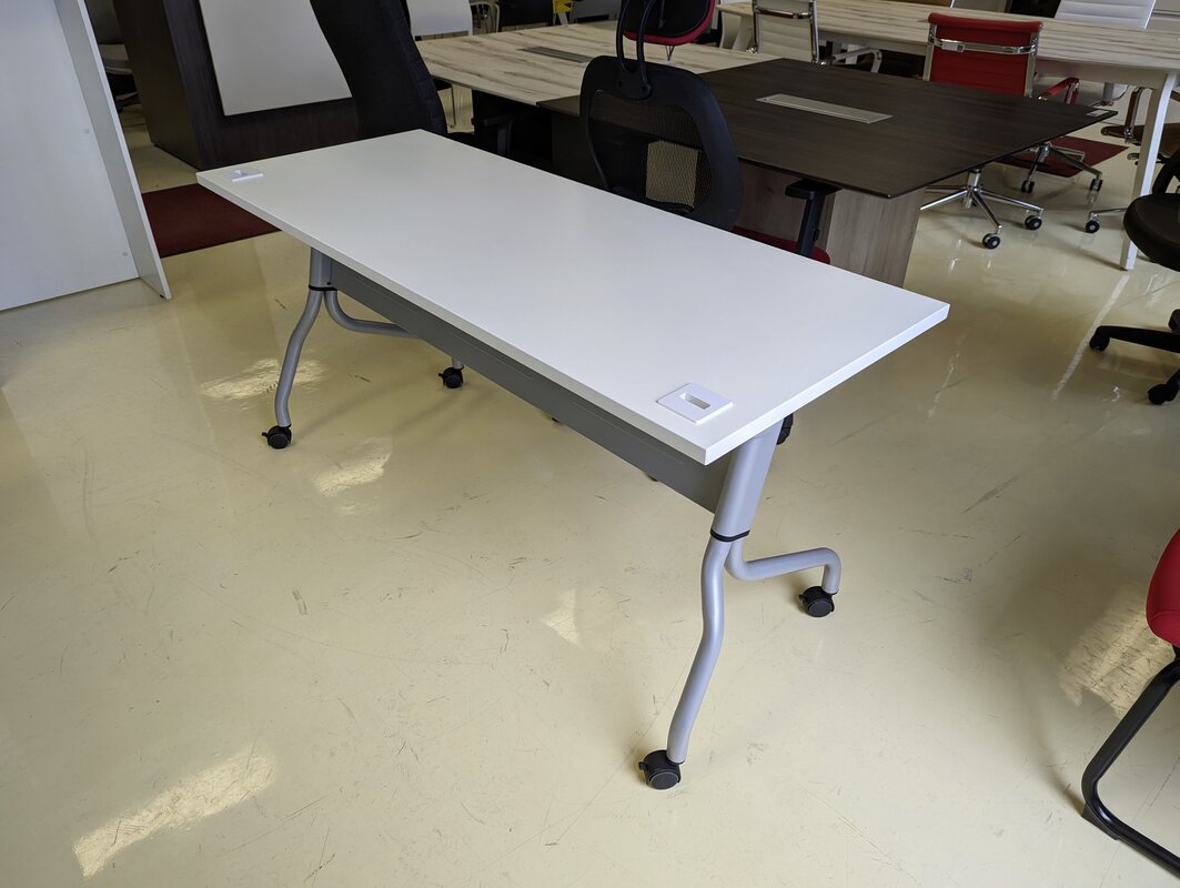Flip-top table