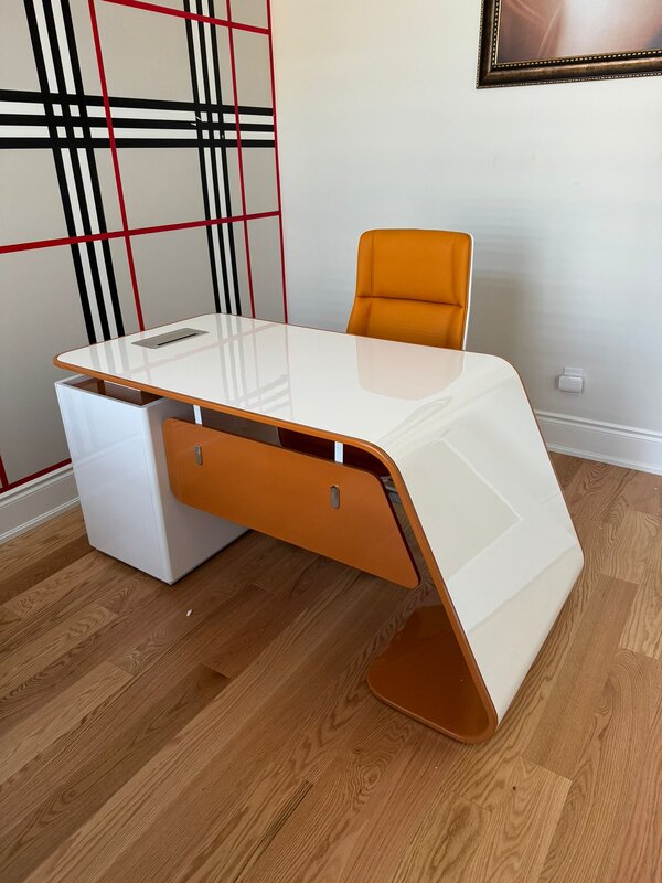 Executive high-gloss desk