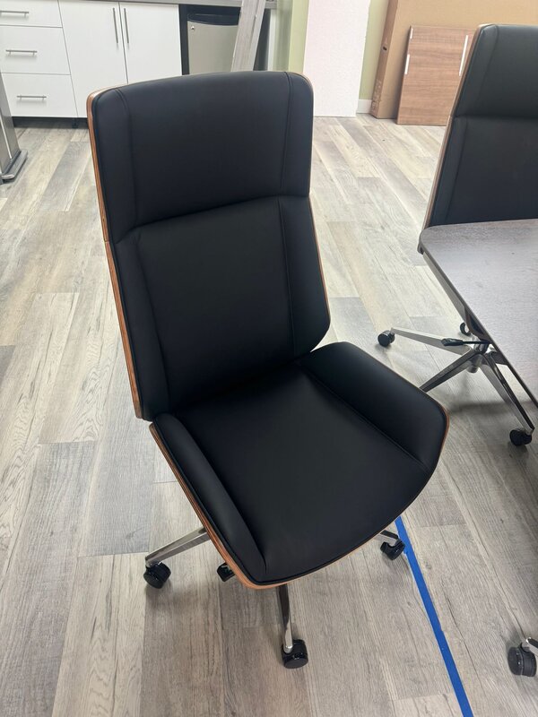 Executive chair - grade 4
