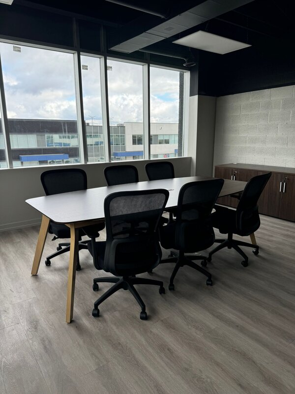 Task chair