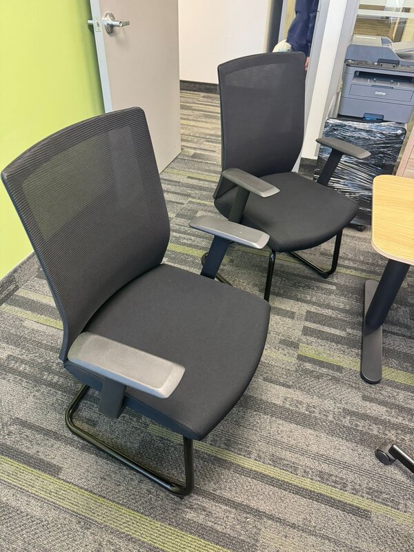 Visitor chair