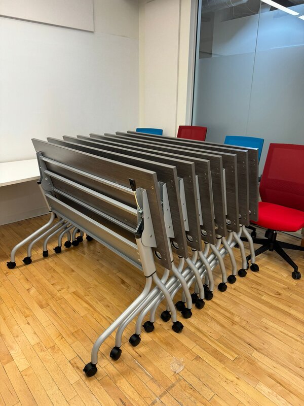 Flip-top table