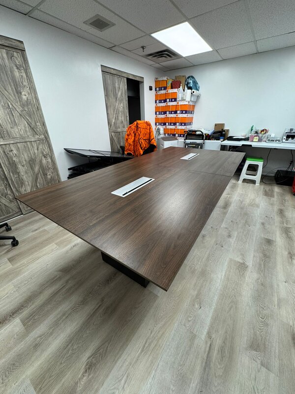 Meeting table