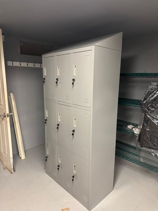 Modular lockers