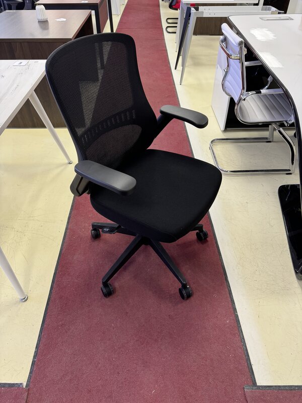 Task chair