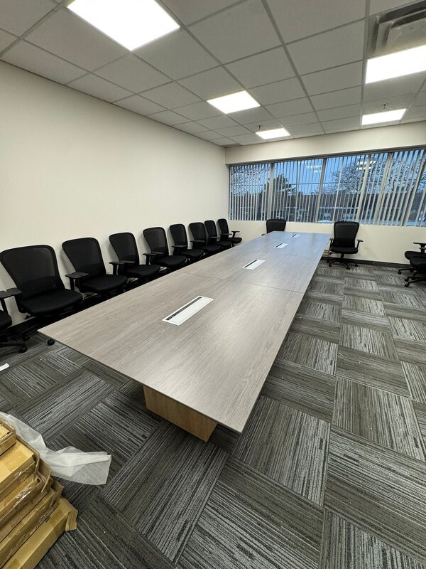 Meeting table