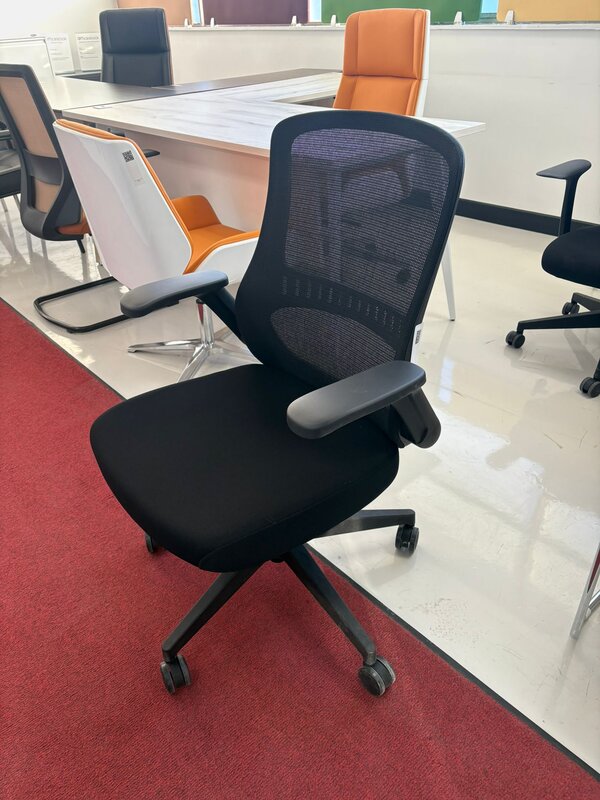 Task chair