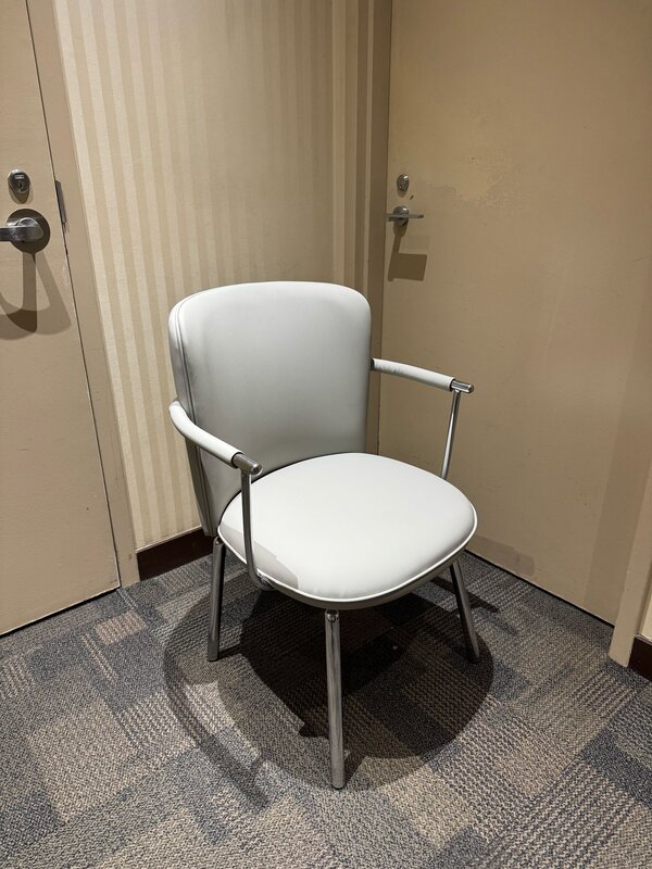 Guest/visitor chair
