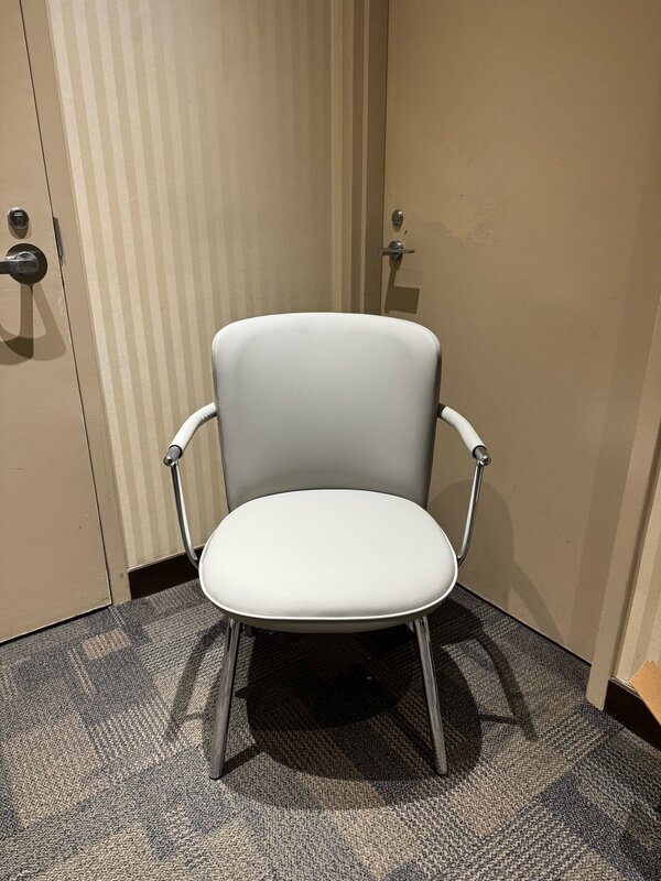 Guest/visitor chair