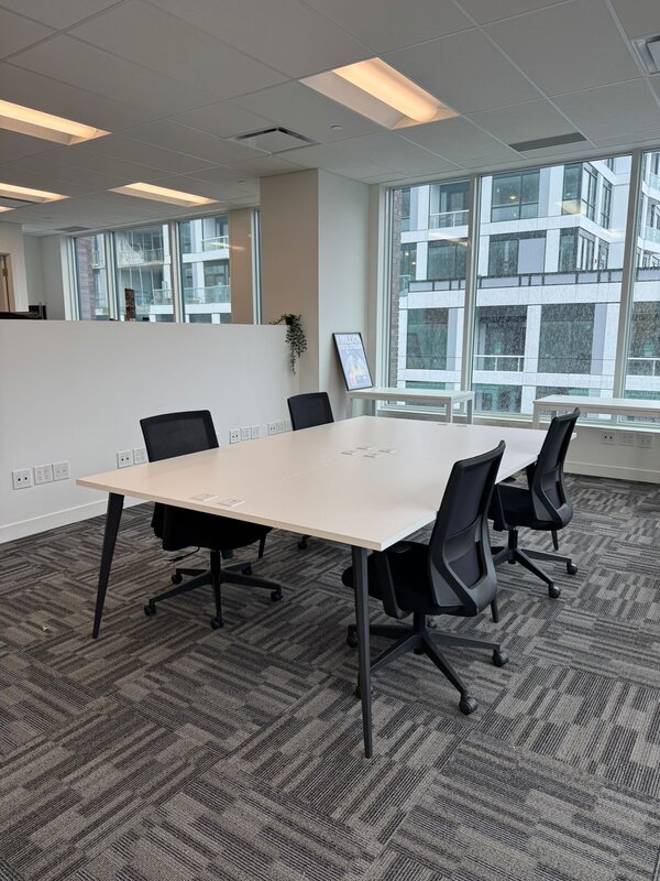 Shared rectangular office desk system