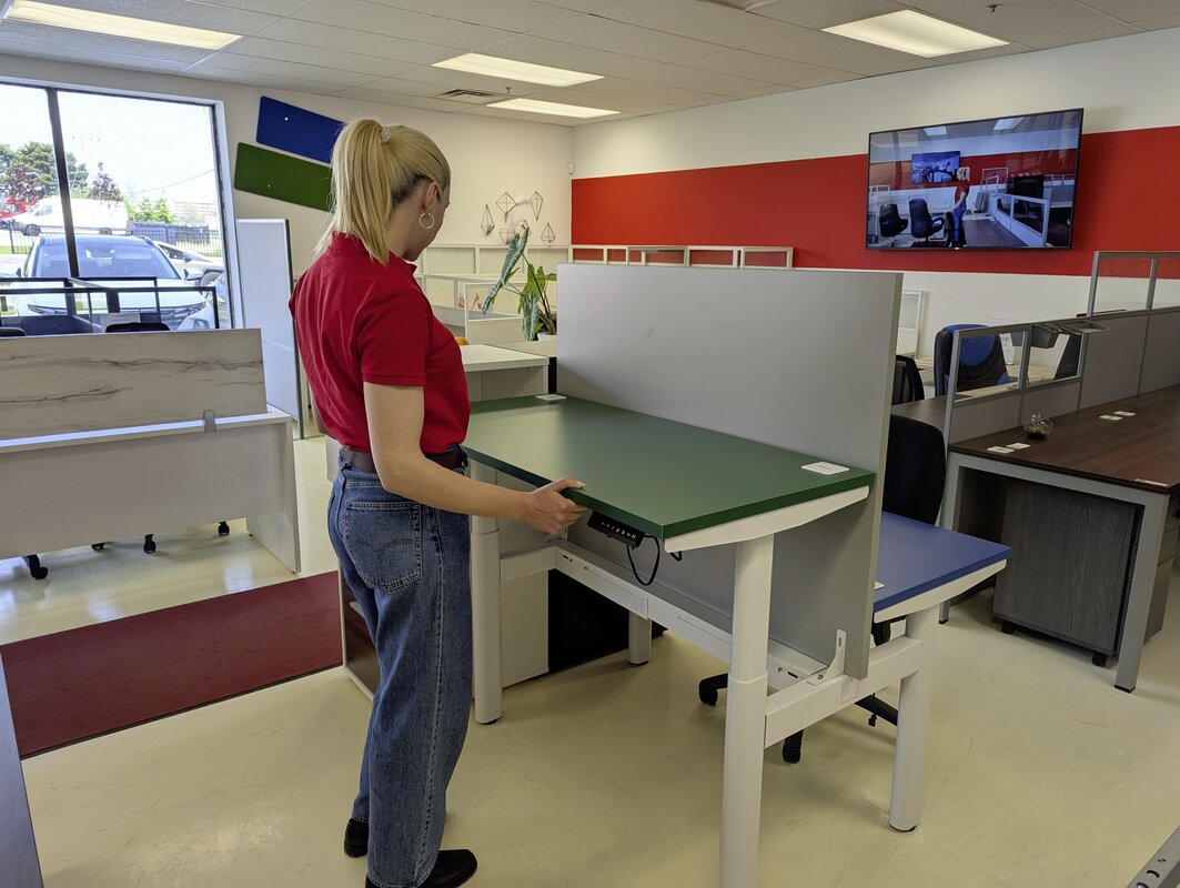 Shared electric desk + cabinet