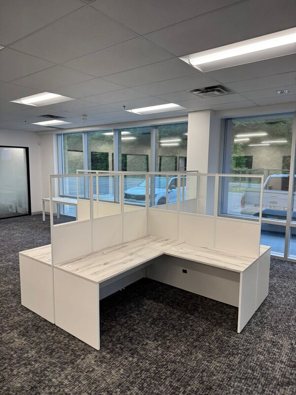 Shared l-shaped cubicles