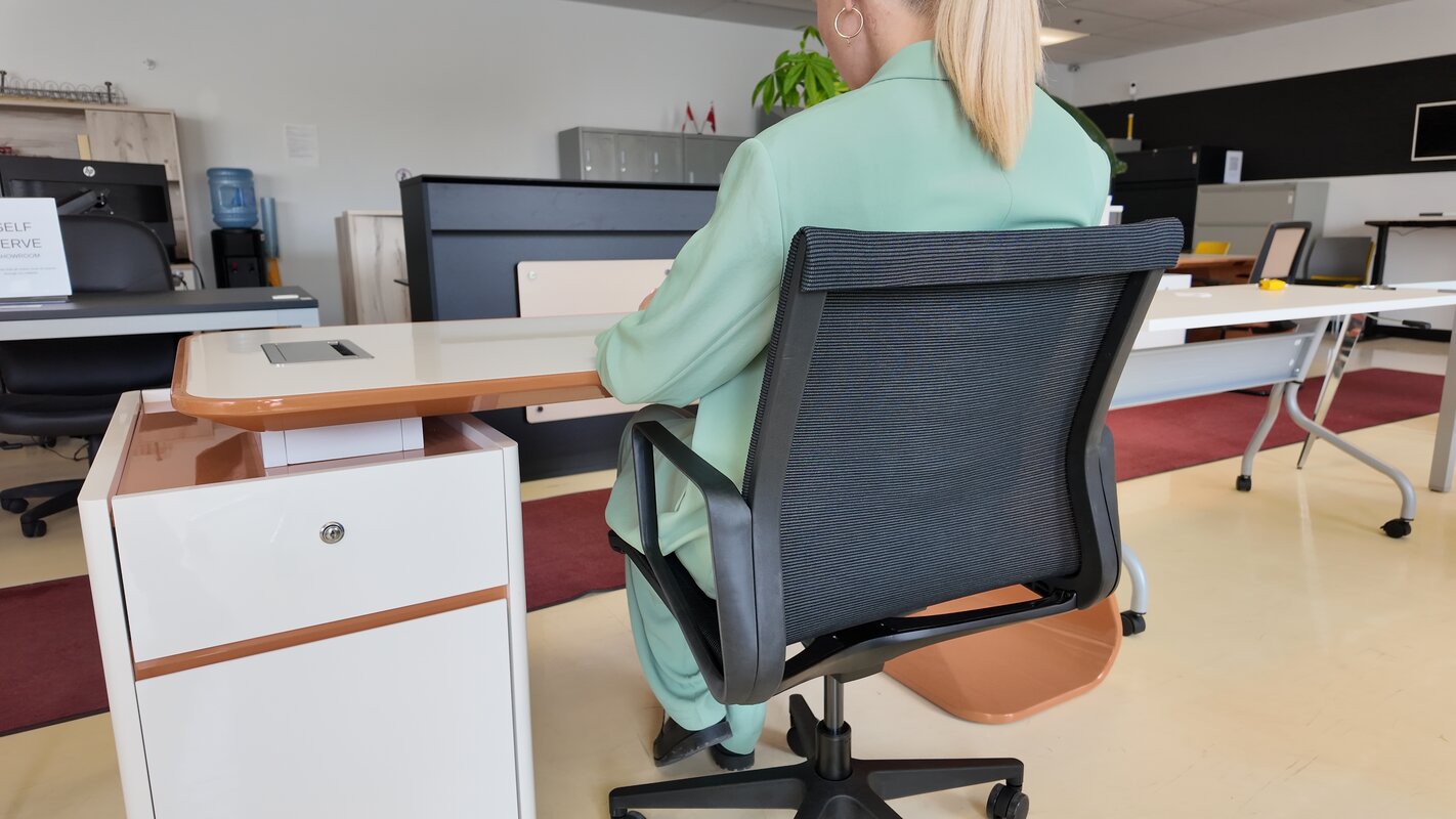 Mesh office chair