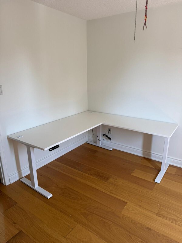 Sit-to-stand L-shaped Desk