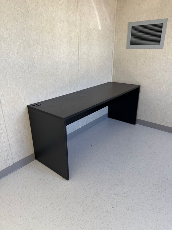 Single motor electric desk