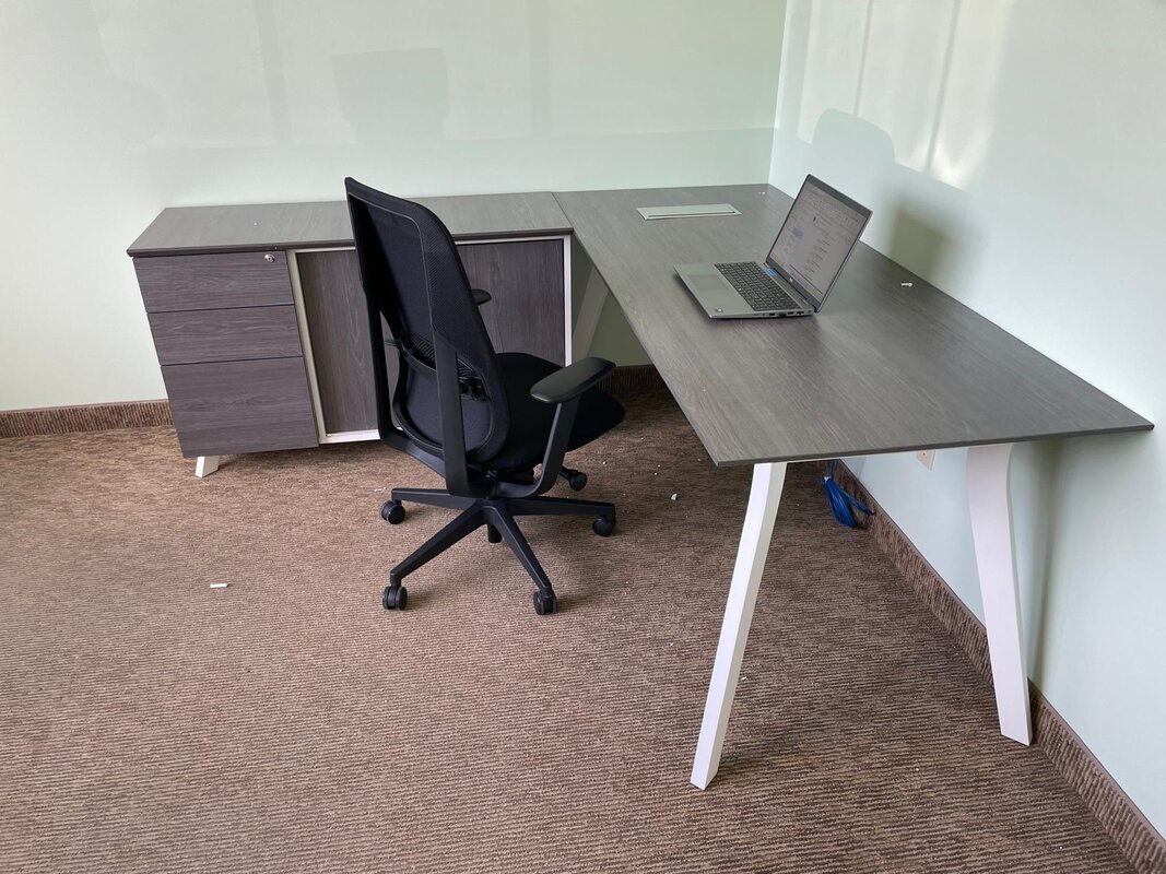 Bureau en forme de L
