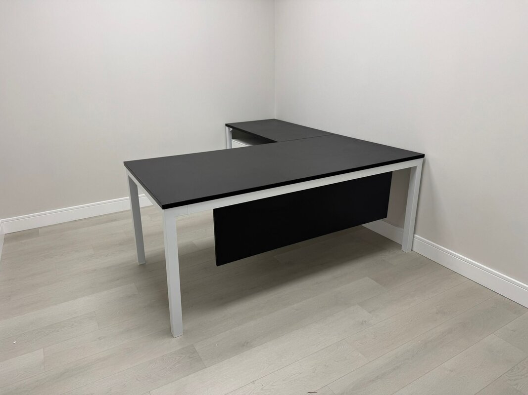 Bureau en forme de L