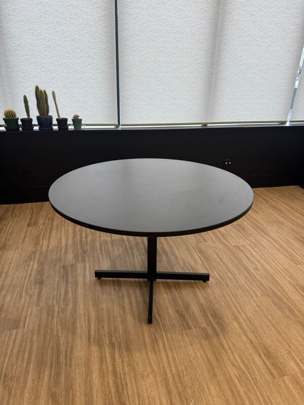 Round Table