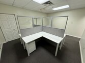 Salles d'exposition de mobilier de bureau en libre-service
